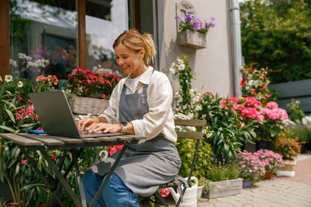 W dzisiejszym świecie, gdzie cyfryzacja procesów biznesowych staje się standardem, narzędzia do tworzenia aplikacji biznesowych zyskują na znaczeniu