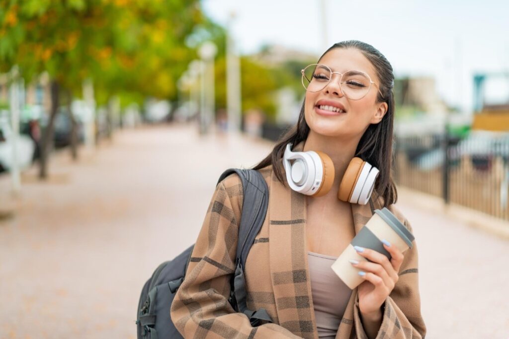 Wybór odpowiednich okularów korekcyjnych może być równie ekscytujący, co złożony, zwłaszcza jeśli zależy nam na produktach markowych
